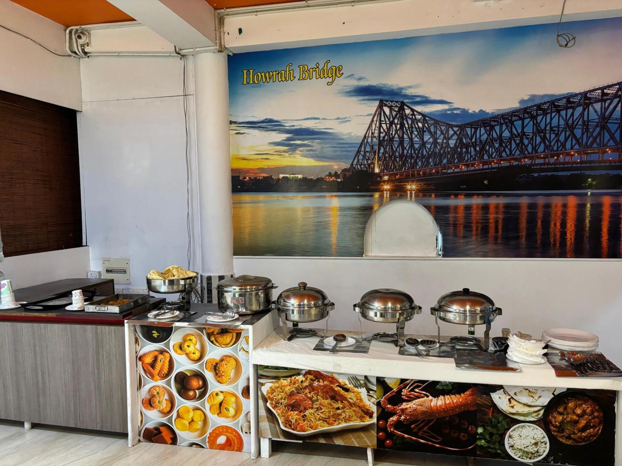 The Tamarind Tree Hotel & Restaurant Shadipur Exterior photo