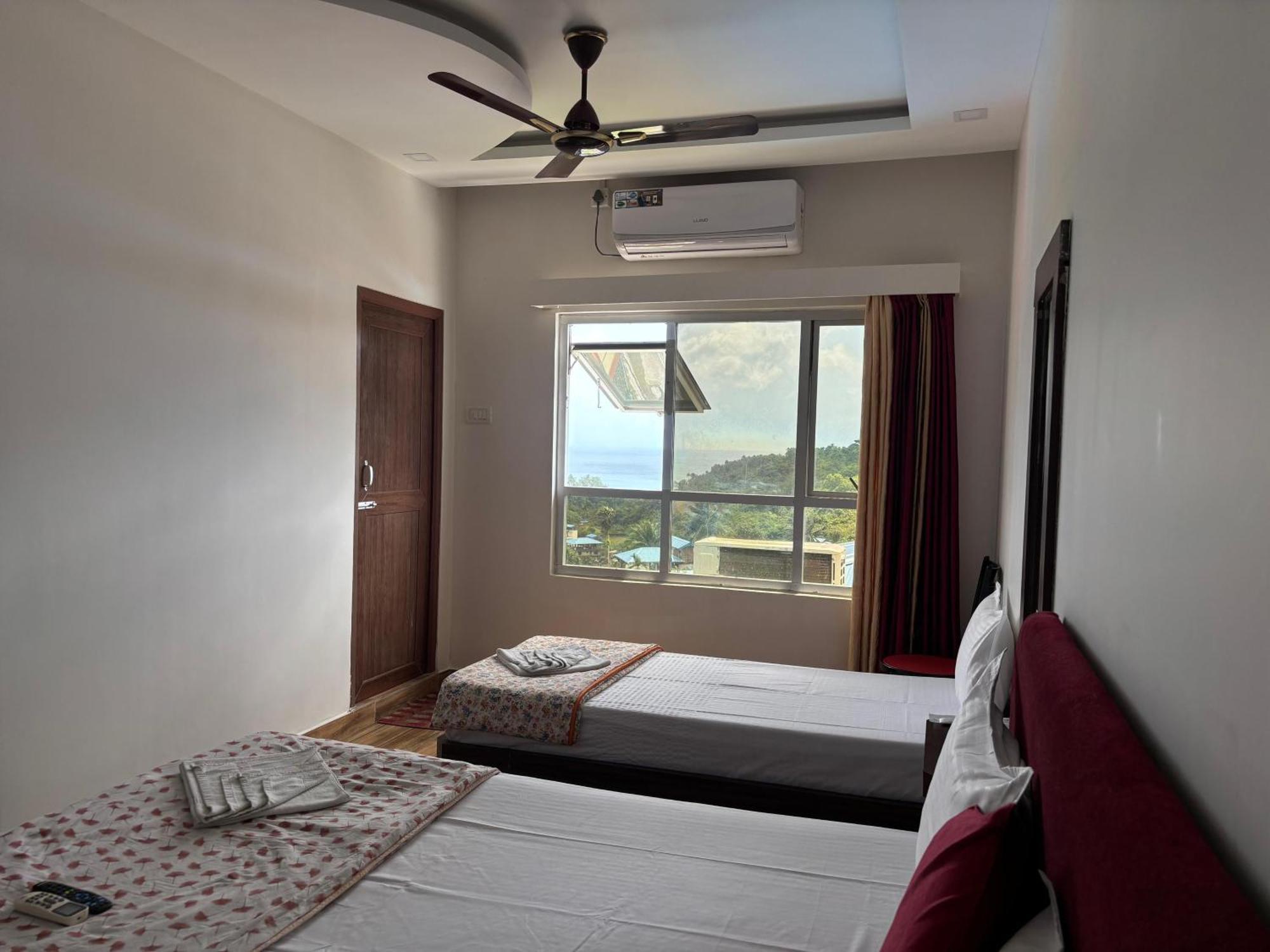 The Tamarind Tree Hotel & Restaurant Shadipur Exterior photo