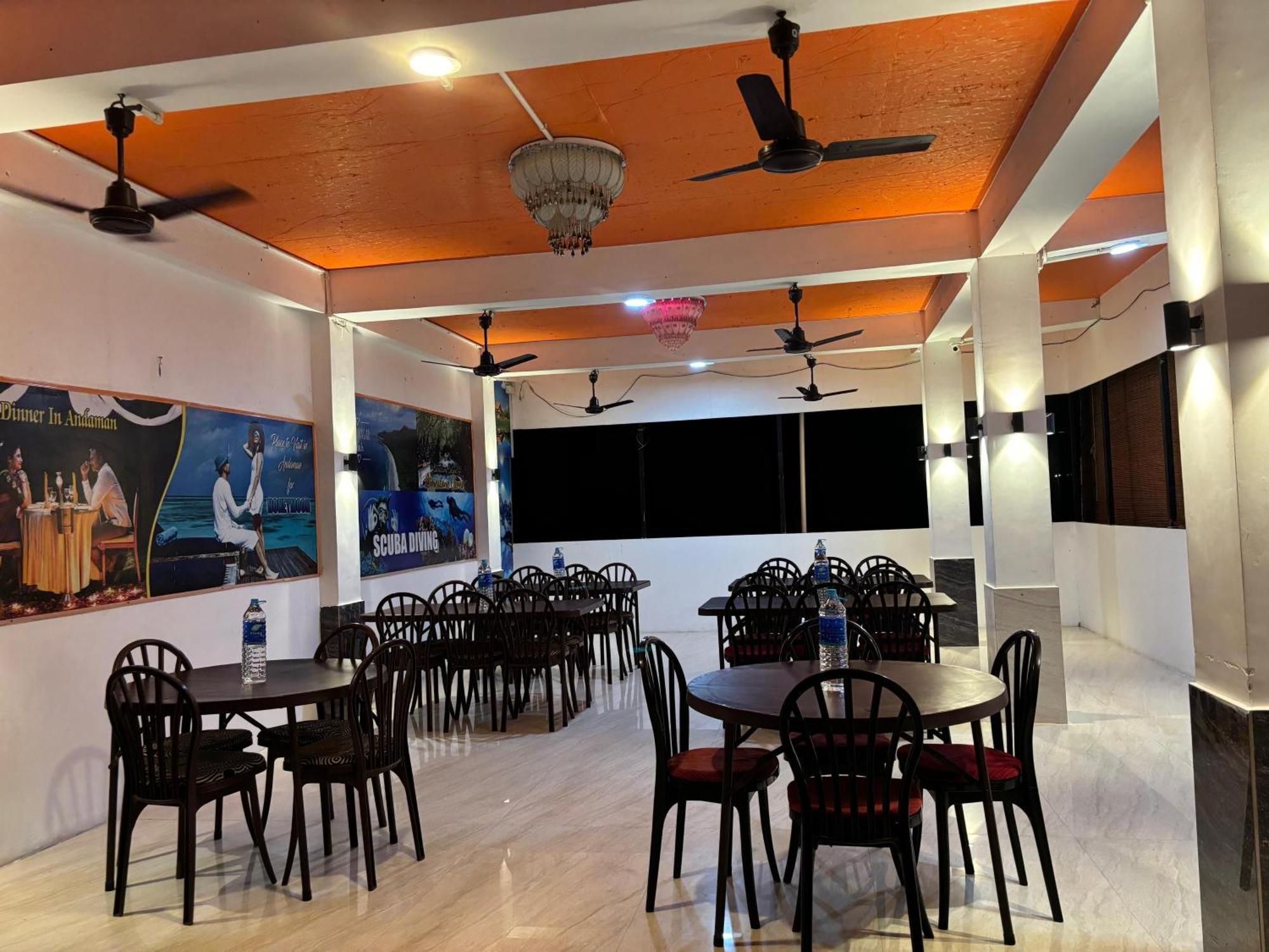 The Tamarind Tree Hotel & Restaurant Shadipur Exterior photo