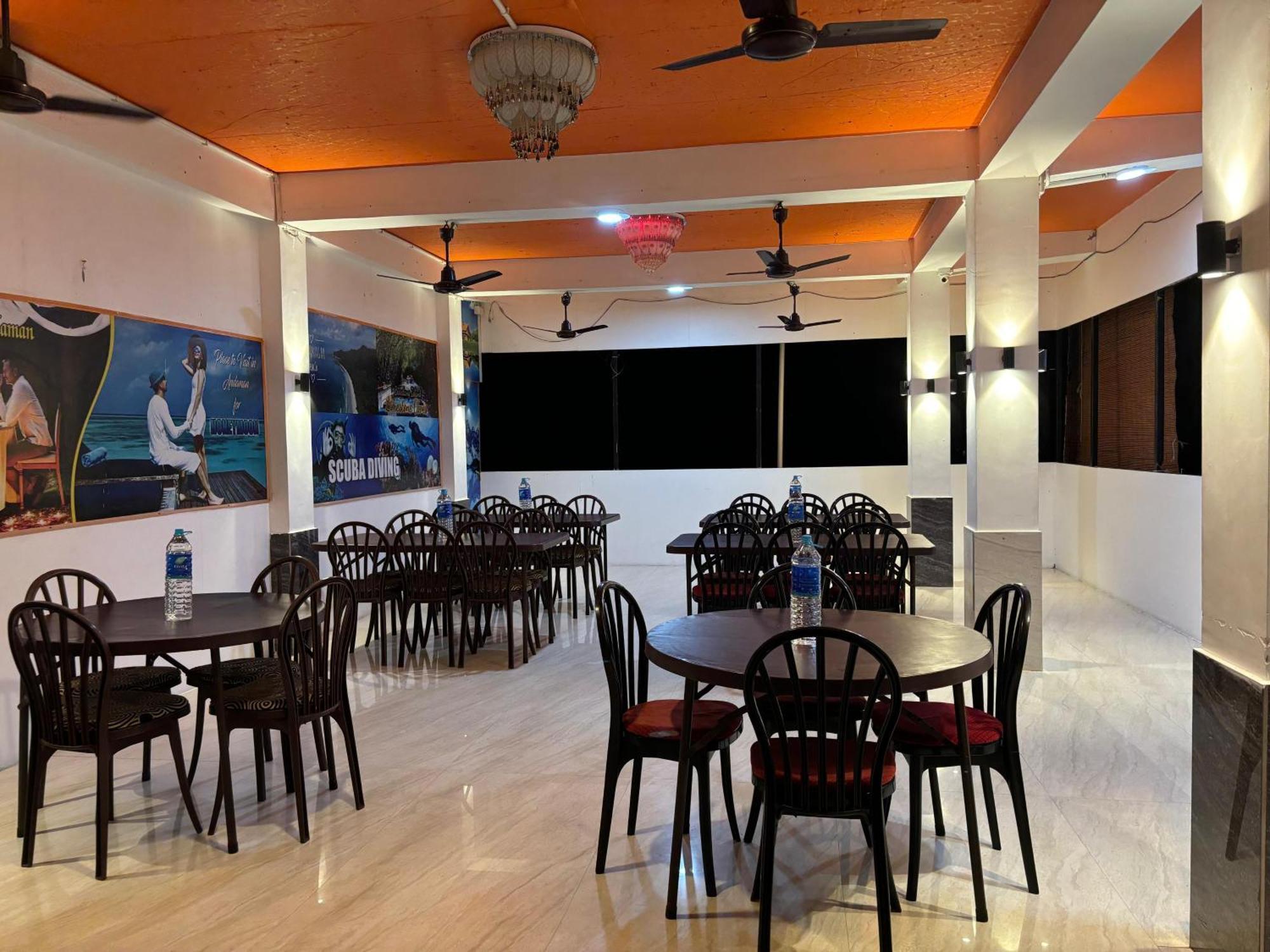 The Tamarind Tree Hotel & Restaurant Shadipur Exterior photo